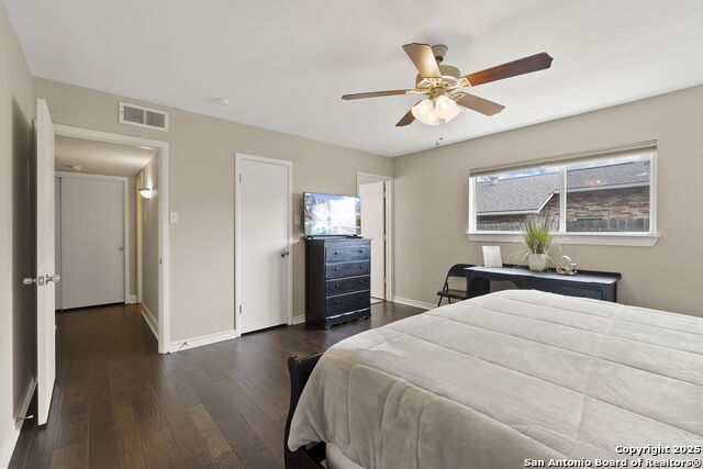 Listing photo id 22 for 116 Gardenview S