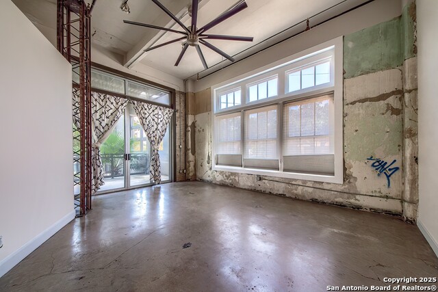 Listing photo id 8 for 831 Flores St S 2101