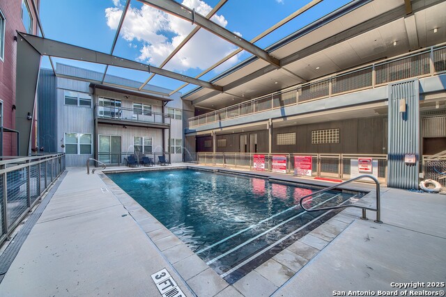 Listing photo id 20 for 831 Flores St S 2101