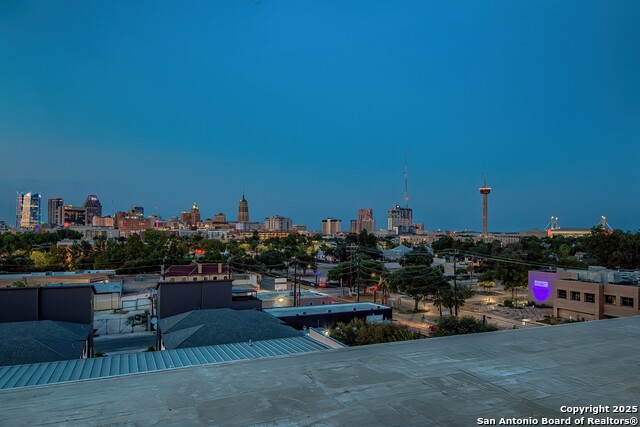Listing photo id 24 for 831 Flores St S 2101