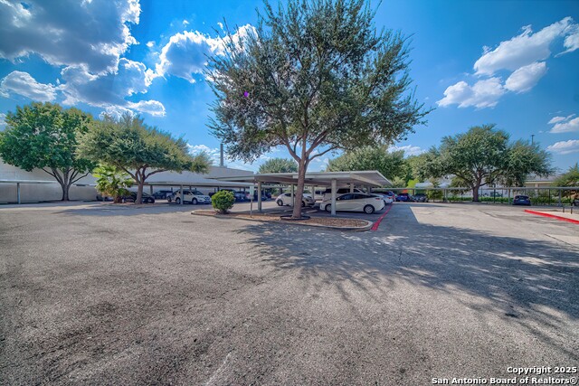 Listing photo id 28 for 831 Flores St S 2101