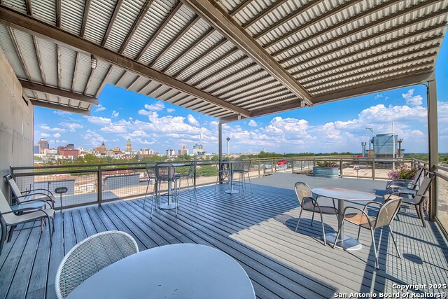 Listing photo id 33 for 831 Flores St S 2101
