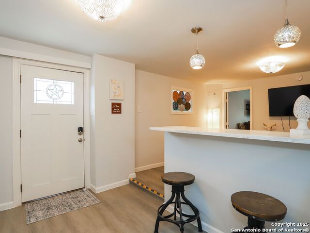 Listing photo id 2 for 425 Parland Place  423