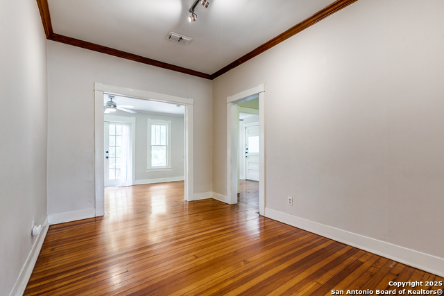 Image 7 of 25 For 110 Eaton  