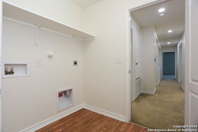 Image 21 of 25 For 1126 Galapagos