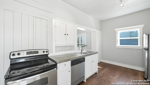 Image 21 of 38 For 486 South E