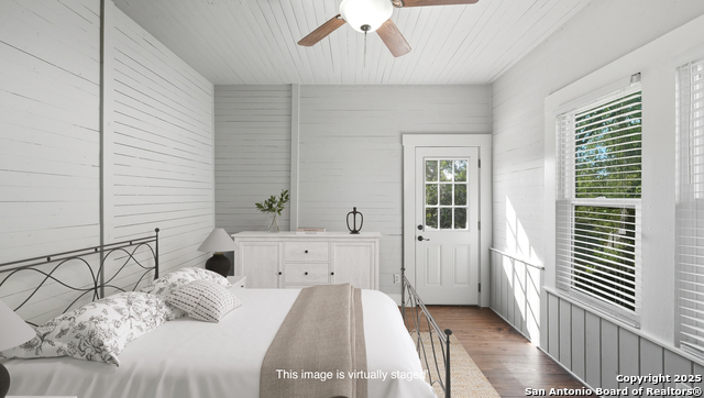 Image 30 of 38 For 486 South E