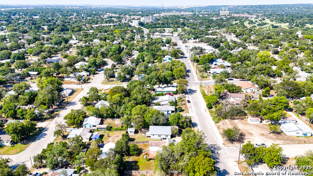 Image 7 of 38 For 486 South E