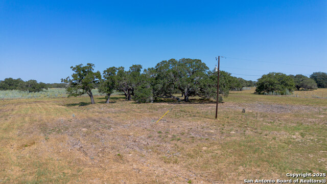 Listing photo id 14 for 3752 Fm 77  