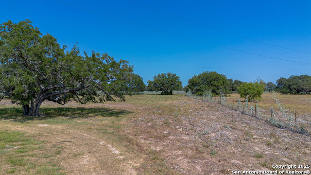 Listing photo id 22 for 3752 Fm 77  