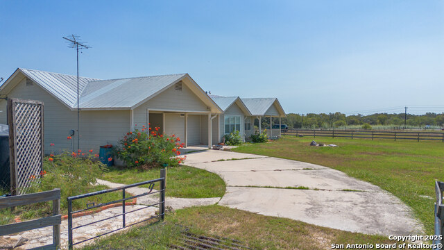 Listing photo id 23 for 3752 Fm 77  