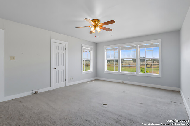 Listing photo id 37 for 3752 Fm 77  