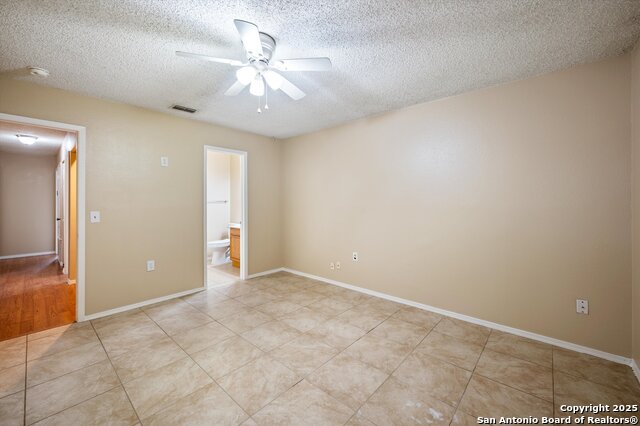 Listing photo id 15 for 16355 Bitter Creek