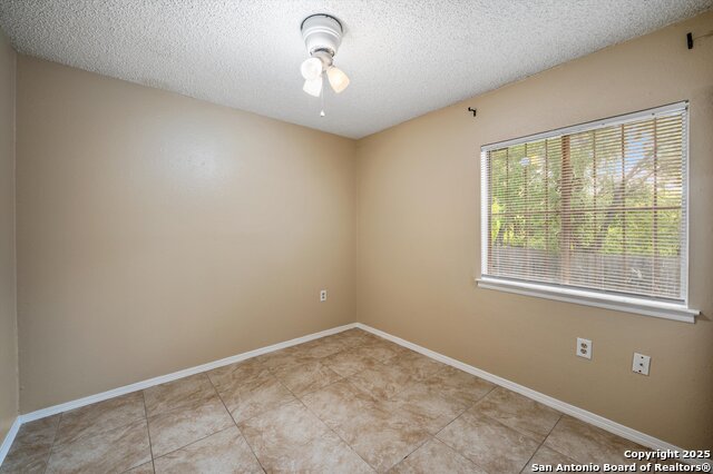 Listing photo id 21 for 16355 Bitter Creek