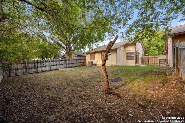 Listing photo id 24 for 16355 Bitter Creek