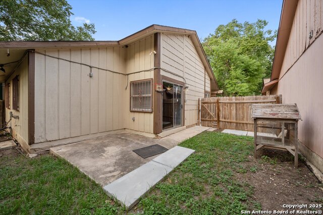 Listing photo id 25 for 16355 Bitter Creek