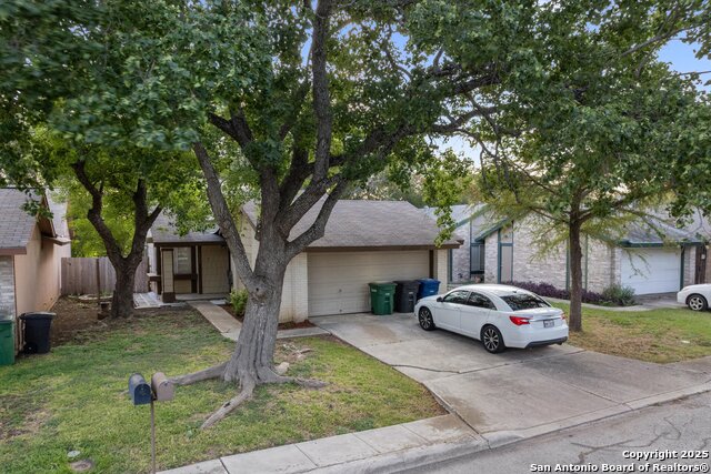 Listing photo id 2 for 16355 Bitter Creek