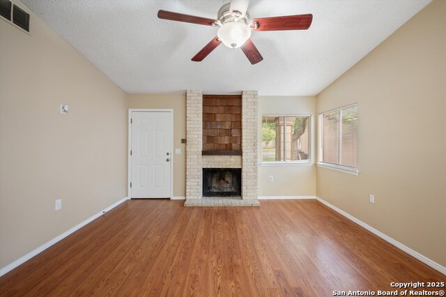 Listing photo id 7 for 16355 Bitter Creek