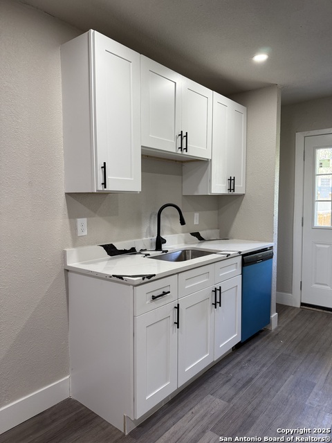 Listing photo id 4 for 1009 Canton  