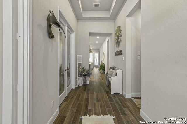 Listing photo id 8 for 1901 Creekview