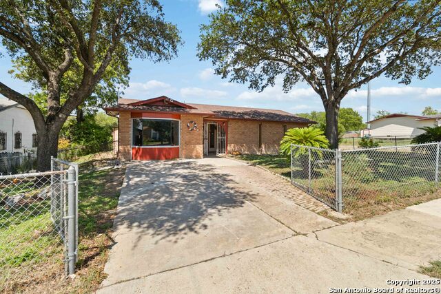 Image 3 of 31 For 5503 Hemphill
