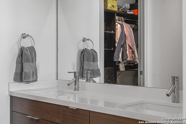 Image 12 of 30 For 17902 La Cantera Unit 216