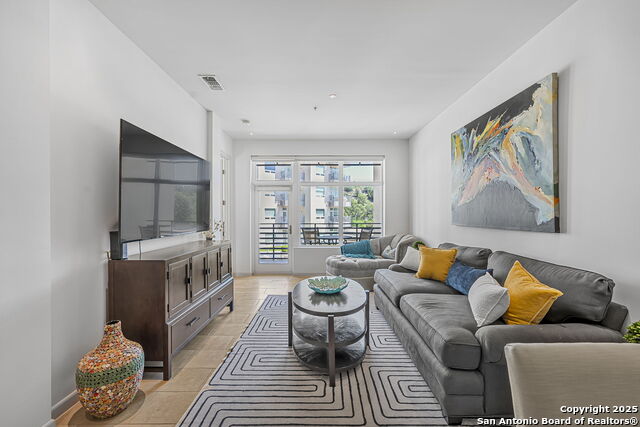 Image 2 of 30 For 17902 La Cantera Unit 216