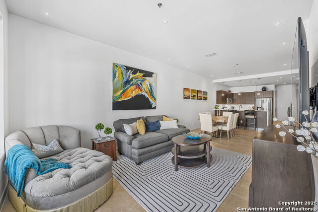 Image 4 of 30 For 17902 La Cantera Unit 216