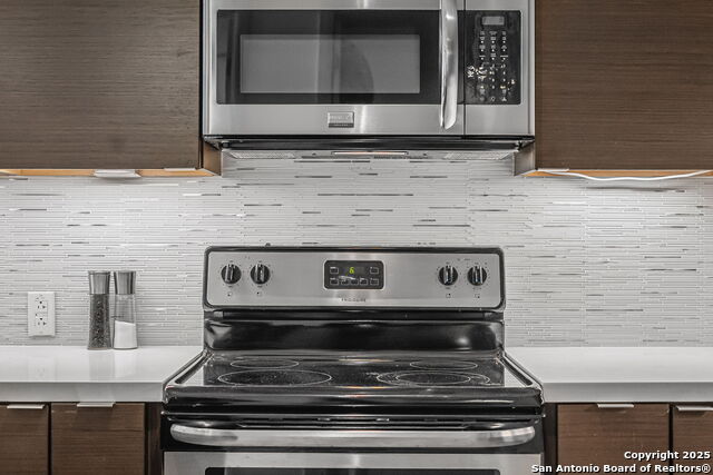 Image 6 of 30 For 17902 La Cantera Unit 216