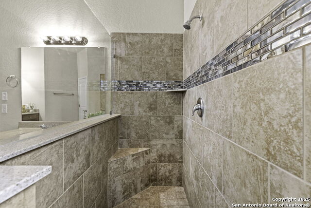 Image 23 of 37 For 4696 Grey Sotol