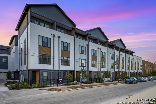 Image 22 of 22 For 719 Locust St E 3102