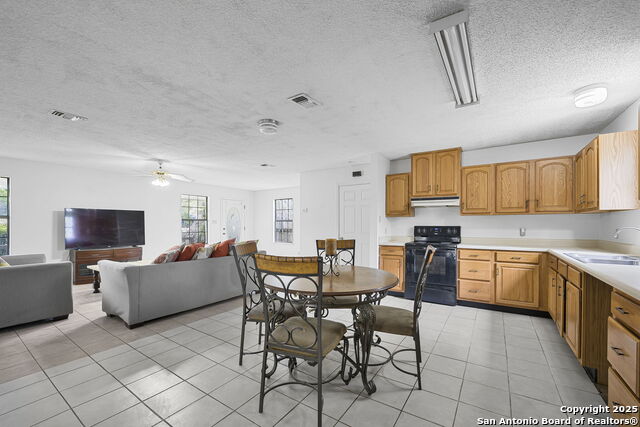 Image 13 of 46 For 3161 Tanglewood Trl