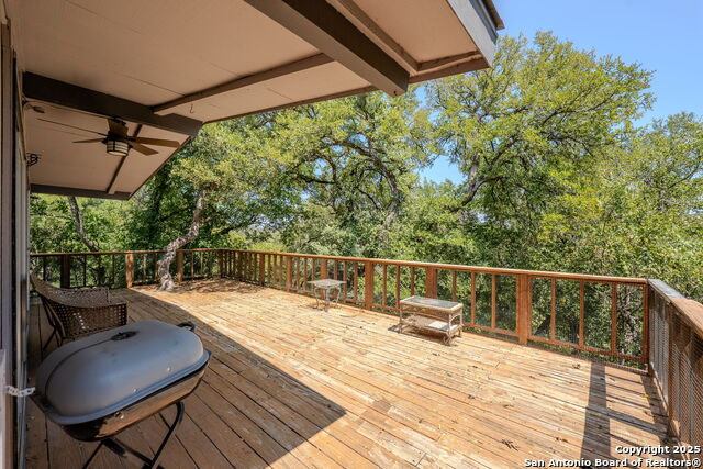 Image 18 of 46 For 3161 Tanglewood Trl