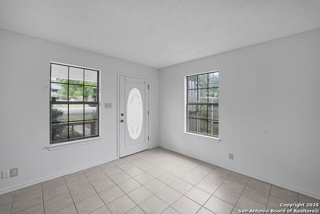 Image 2 of 46 For 3161 Tanglewood Trl