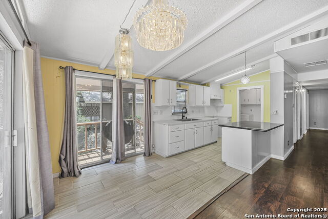 Image 22 of 46 For 3161 Tanglewood Trl