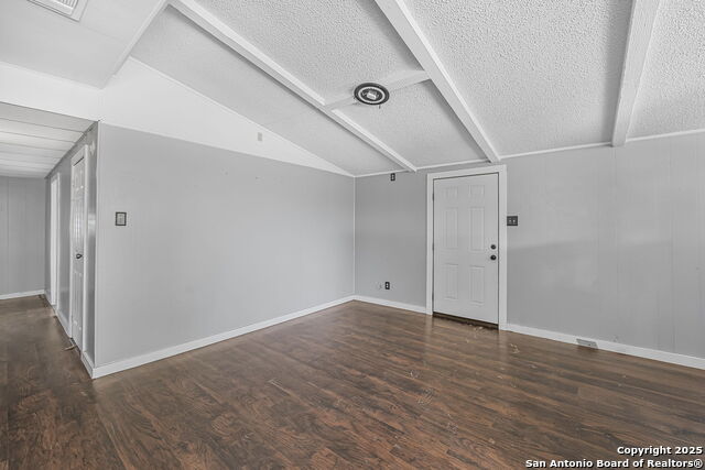 Image 26 of 46 For 3161 Tanglewood Trl