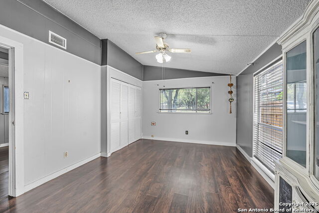 Image 27 of 46 For 3161 Tanglewood Trl