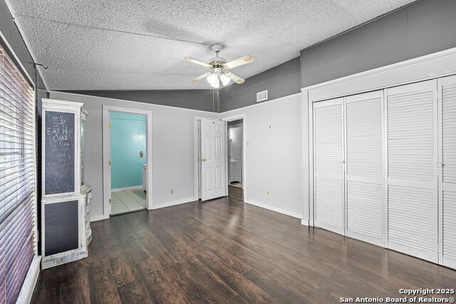 Image 29 of 46 For 3161 Tanglewood Trl