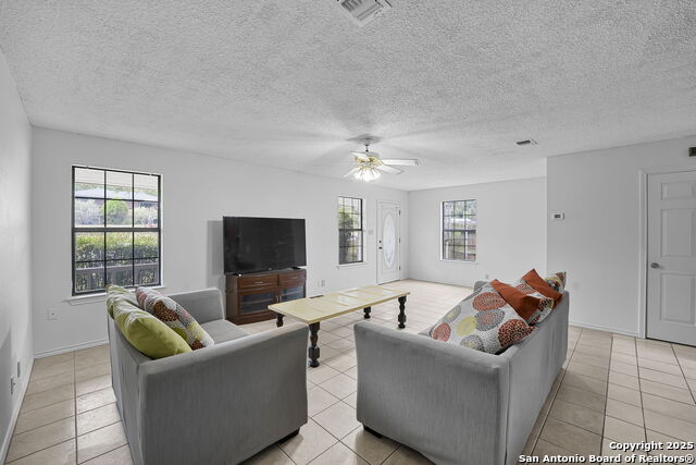 Image 3 of 46 For 3161 Tanglewood Trl