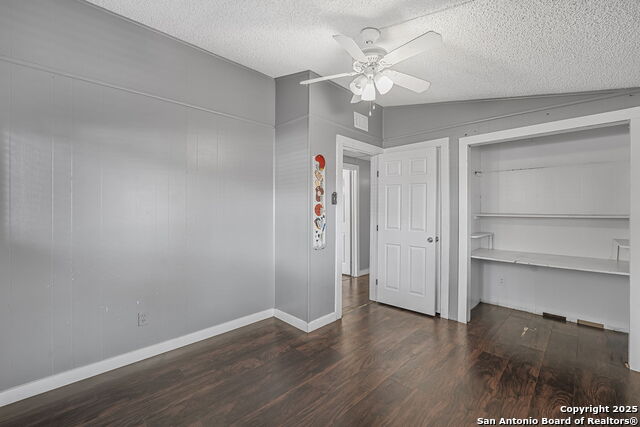 Image 33 of 46 For 3161 Tanglewood Trl