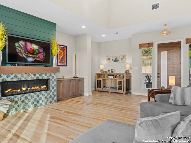 Image 3 of 74 For 554 Seven Falls Dr