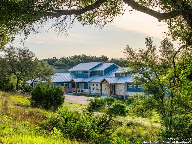 Image 43 of 74 For 554 Seven Falls Dr