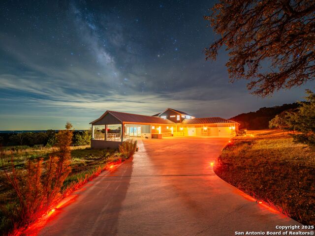 Image 46 of 74 For 554 Seven Falls Dr