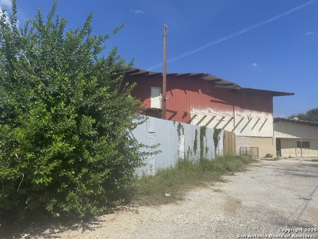 Image 2 of 15 For 800 Cincinnati