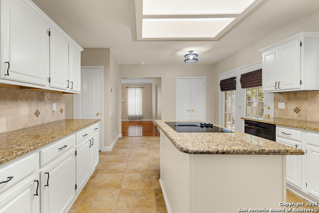 Image 9 of 28 For 13835 Shavano Glenn