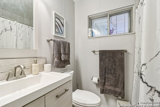 Image 17 of 43 For 418 Creath Pl