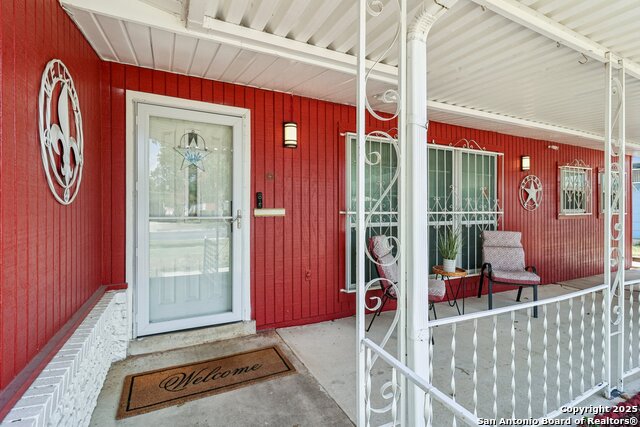 Image 2 of 43 For 418 Creath Pl