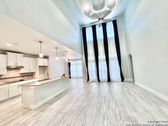 Listing photo id 10 for 15110 Westface