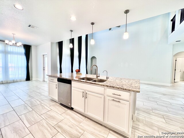 Listing photo id 17 for 15110 Westface