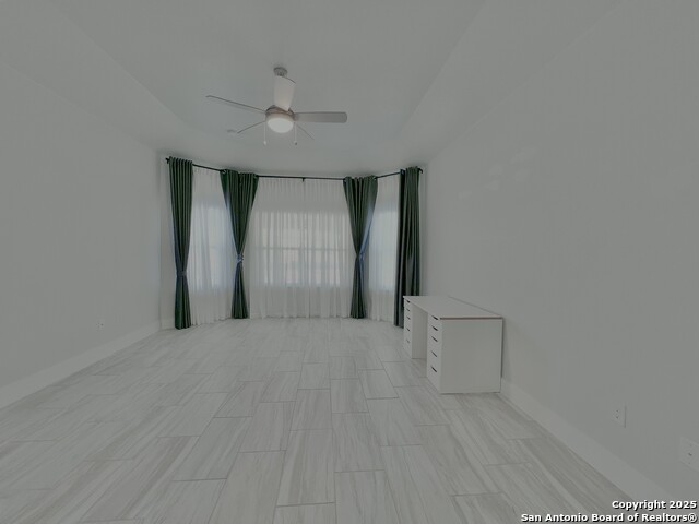 Listing photo id 21 for 15110 Westface
